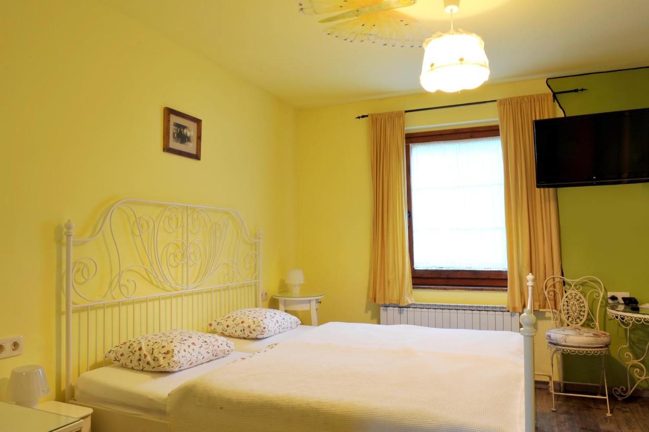 Hotel Gostilna In Prenocisca Brancurnik à Prevalje Extérieur photo