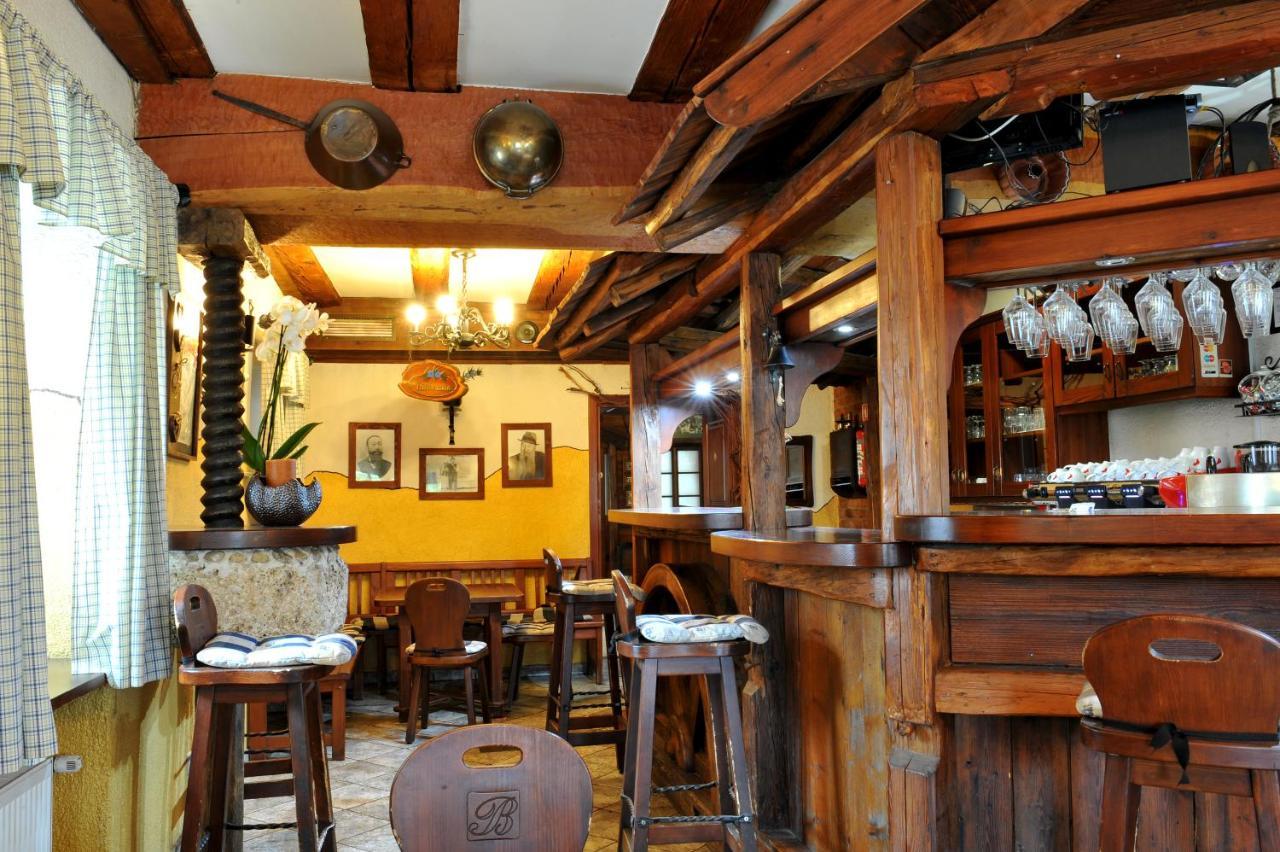 Hotel Gostilna In Prenocisca Brancurnik à Prevalje Extérieur photo