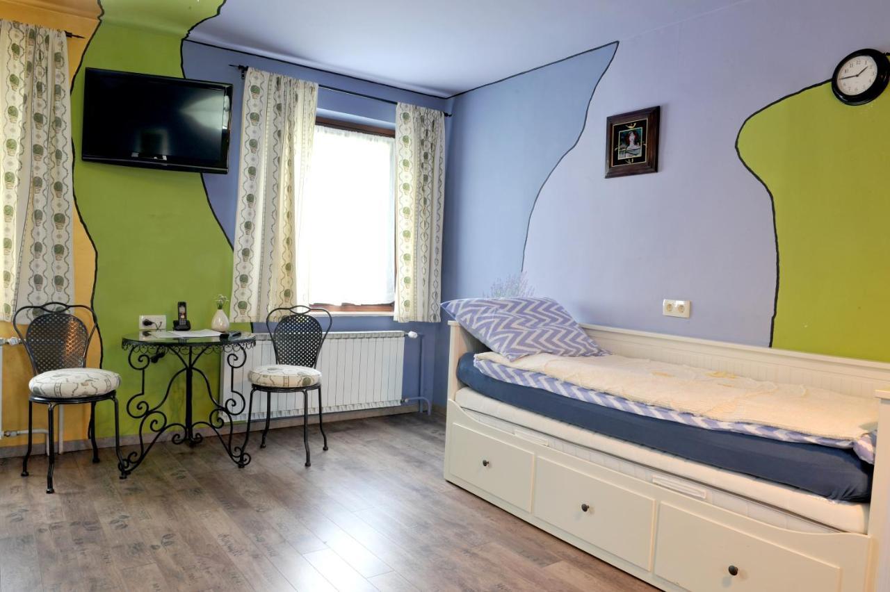Hotel Gostilna In Prenocisca Brancurnik à Prevalje Extérieur photo