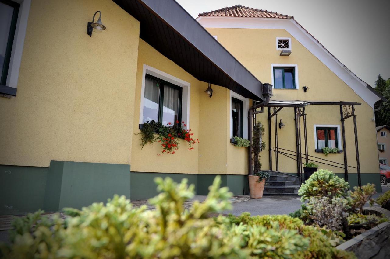 Hotel Gostilna In Prenocisca Brancurnik à Prevalje Extérieur photo